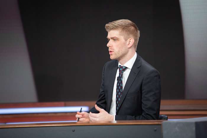 MarkZ on the analyst desk during the 2018 NA LCS season.